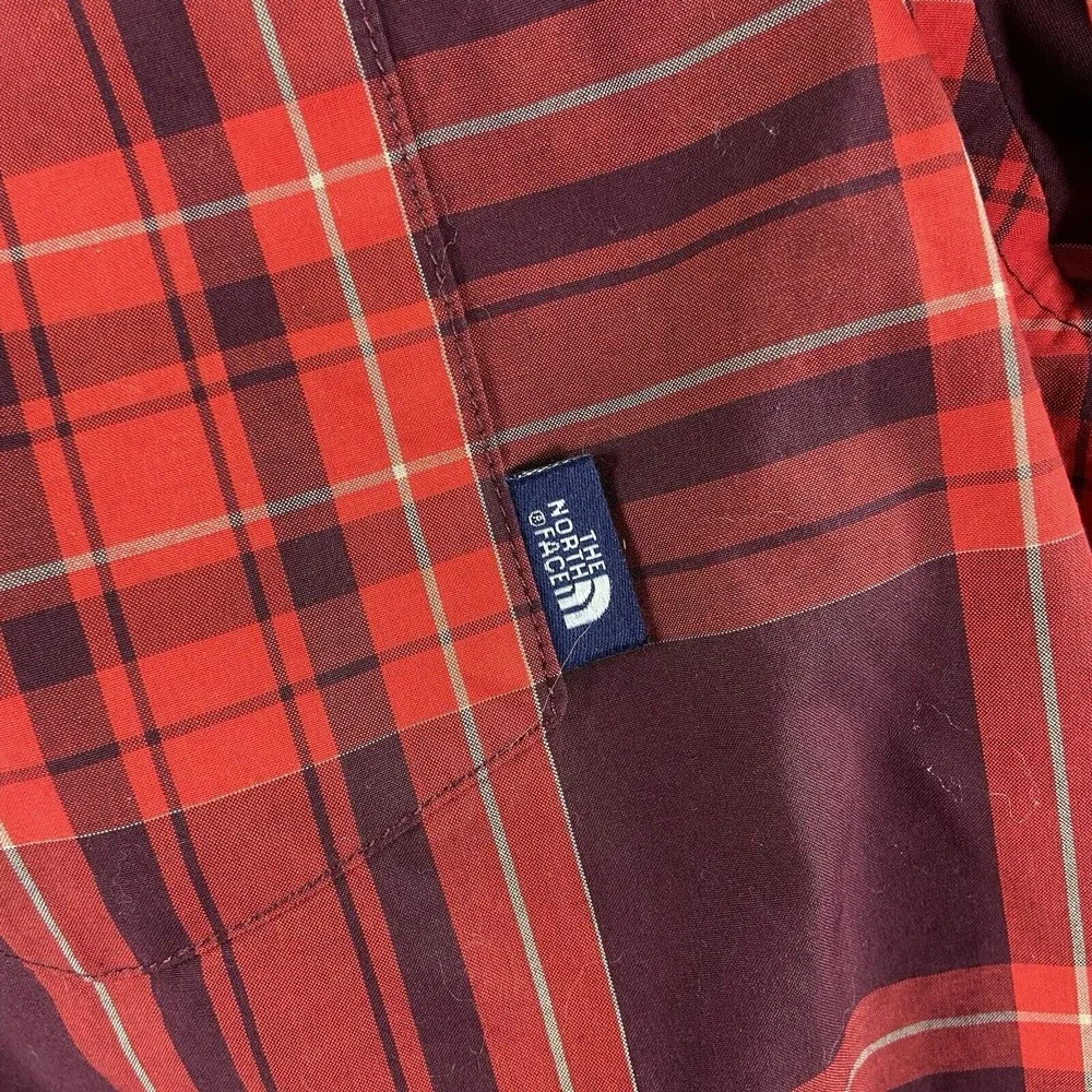 The North Face Shirt men's Medium Button Up Vented Fishing Roll Tabs Red Plaid